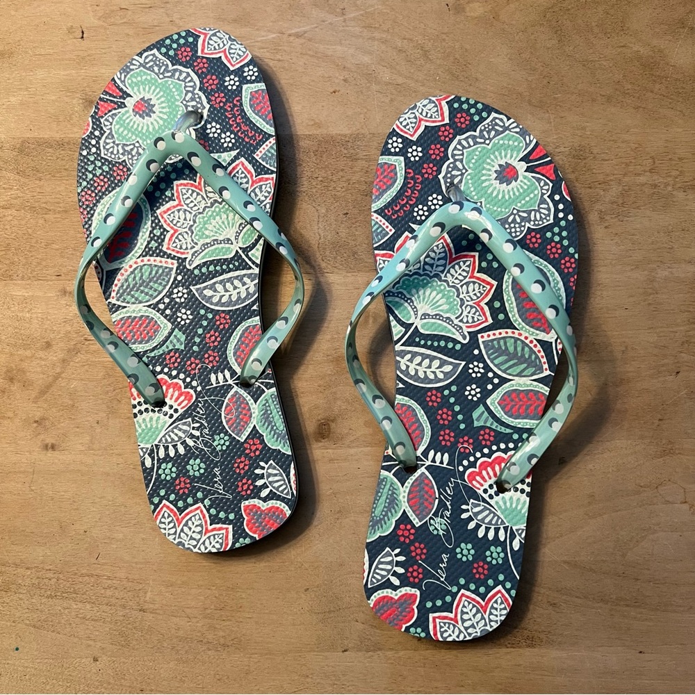 Vera Bradley flip flops retired print NWOT size large 9, 9.5, 10